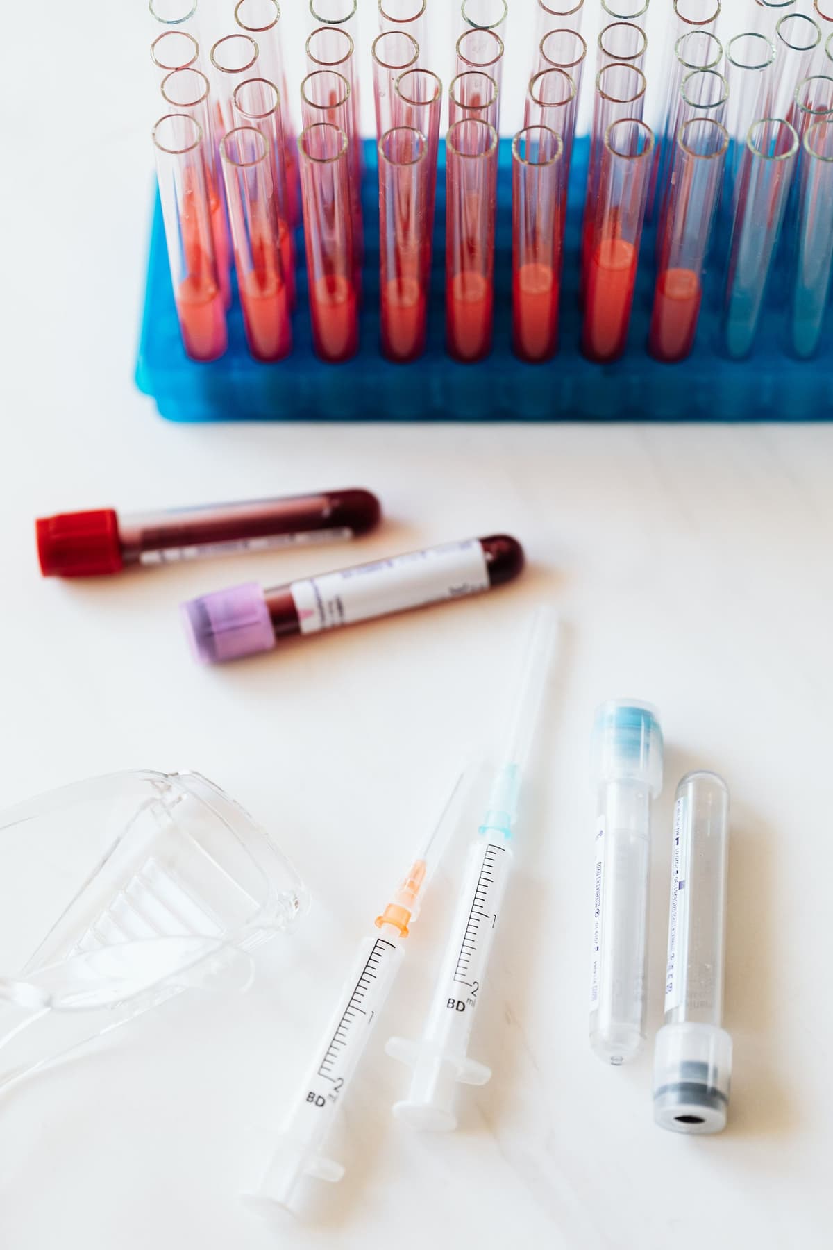 Material de laboratório usado no preparo de ortobiológicos — imagem ilustrativa